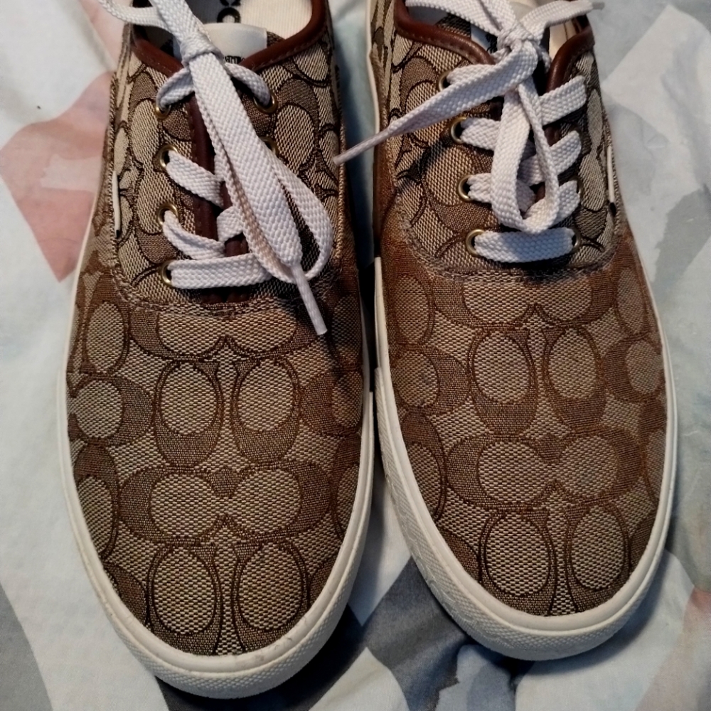Coach Shoes 9.5